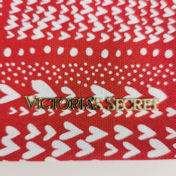 NWT VICTORIA SECRET Cosmetic Bag - Picture 2 of 9